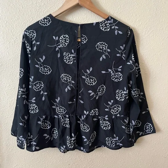 A|X Armani Exchange DEEP KEYHOLE-BACK BLOUSE - Picture 11 of 15